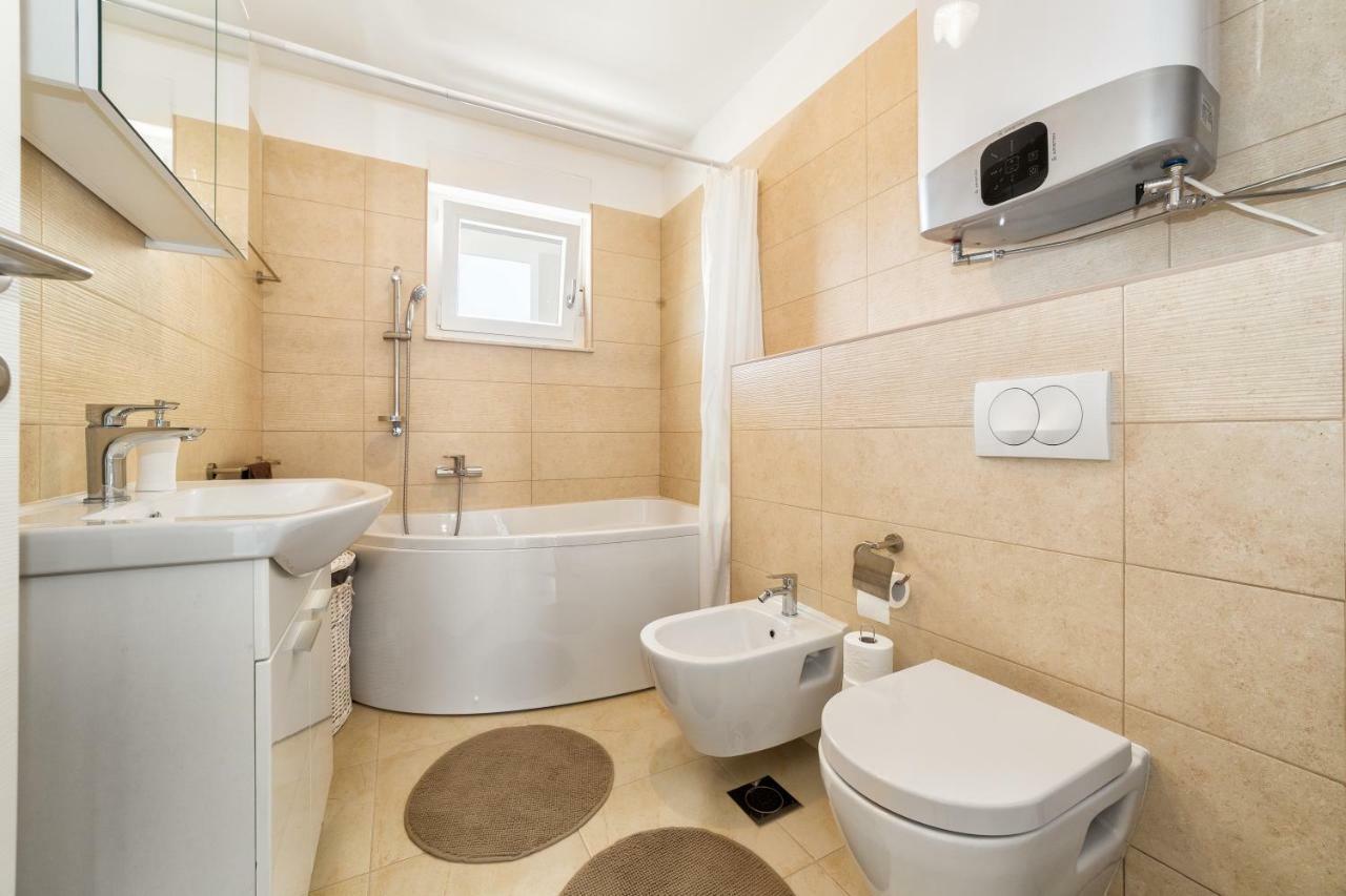 Kuca Buzov - Holiday House In Croatia Srima Bagian luar foto
